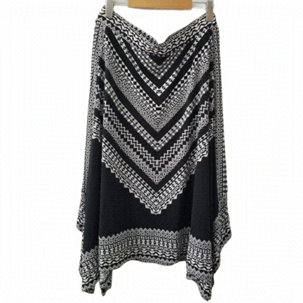 𝅺BLACK and White Pattern Handkerchief Skirt Dress
